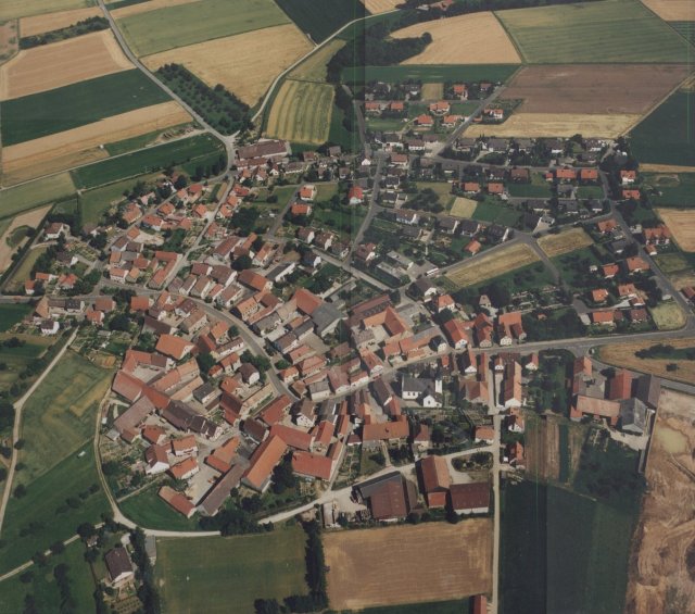 Grossansicht in neuem Fenster: Luftbild von Gaubüttelbrunn