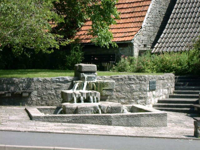 St.-Michaels-Brunnen, Kirchheim